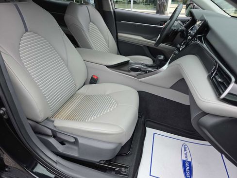 Used 2021 Toyota Camry SE image 22