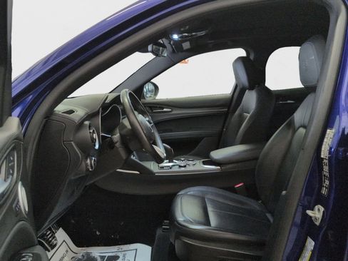Used 2022 Alfa Romeo Stelvio Ti image 9