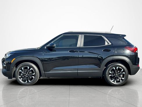 Used 2022 Chevrolet TrailBlazer LT FWD image 2