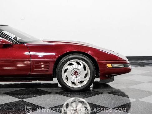 Used 1993 Chevrolet Corvette Coupe image 28
