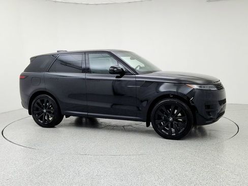 New 2025 Land Rover Range Rover Sport SE image 3