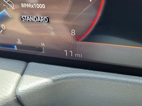 New 2025 Nissan Armada SL w/ Captain's Chari Seat Package image 30