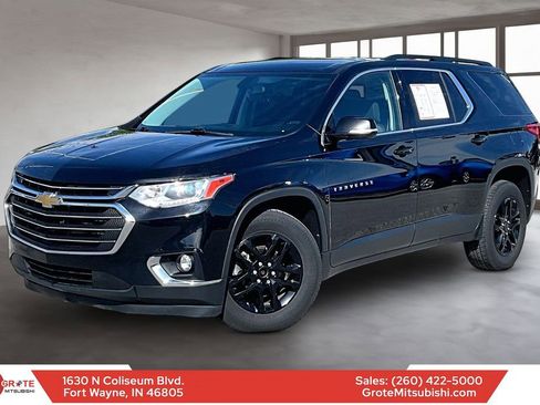 Used 2019 Chevrolet Traverse LT w/ LPO, Floor Liner Package AWD/4WD image 1