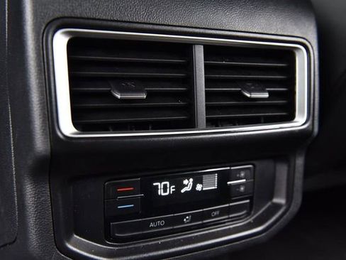 Certified 2025 Volkswagen Atlas SE image 22