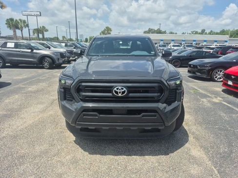 Used 2025 Toyota Tacoma SR RWD image 8