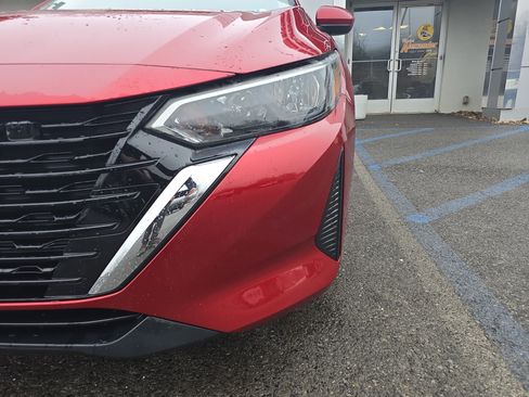 Used 2025 Nissan Sentra SV image 10