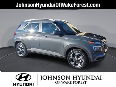 New 2026 Hyundai Venue SEL FWD image 2
