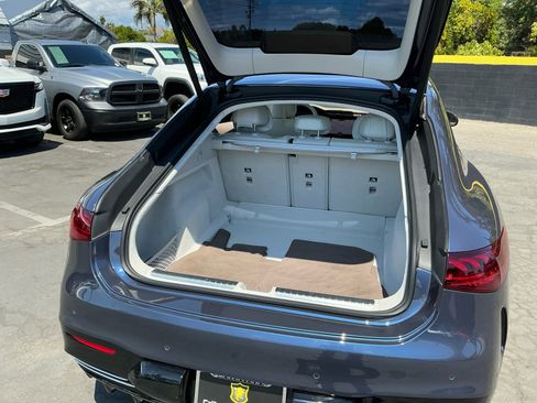 Used 2023 Mercedes-Benz EQS 580 4MATIC Sedan w/ Exclusive Trim Package image 23