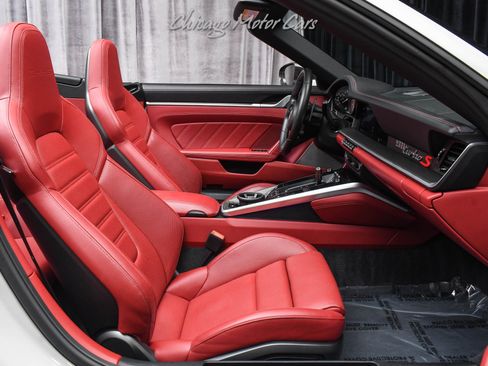 Used 2024 Porsche 911 Cabriolet image 29