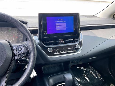 Used 2025 Toyota Corolla LE FWD image 7