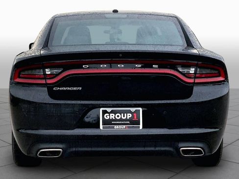 Used 2022 Dodge Charger SXT w/ Leather Interior Group RWD image 5