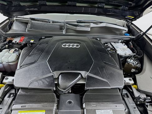 Used 2021 Audi Q8 Premium Plus image 32