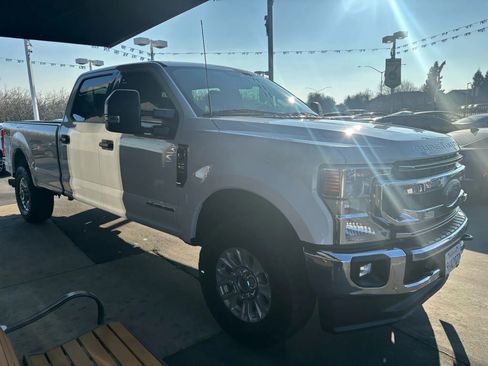Used 2020 Ford F350 XLT w/ XLT Value Package image 3