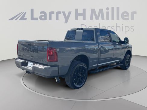New 2026 RAM 2500 Laramie AWD/4WD image 5