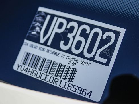 Used 2024 Volvo XC90 T8 Plus w/ Protection Package Premier image 31