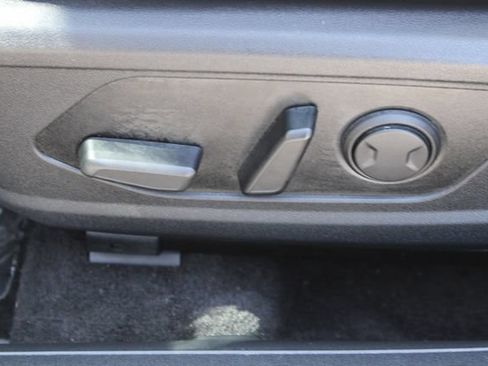 Used 2024 Hyundai Elantra Limited FWD image 30