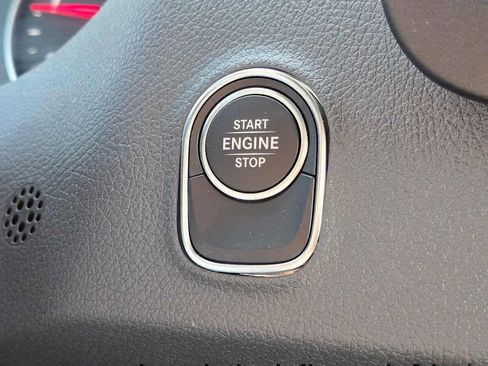 Used 2025 Mercedes-Benz Sprinter 2500 image 38