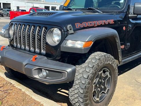 Used 2023 Jeep Gladiator Mojave w/ Cold Weather Group image 9