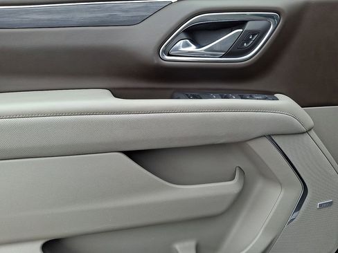 Used 2023 GMC Yukon SLT image 14