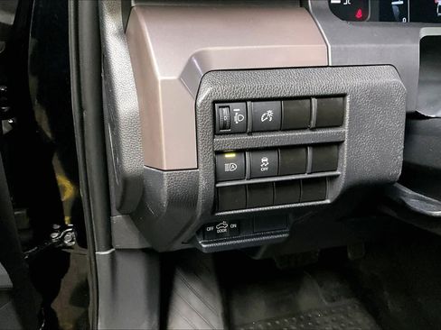 Certified 2024 Toyota Tacoma SR5 image 30