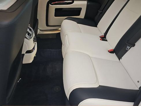 Used 2018 Rolls-Royce Ghost RWD image 4