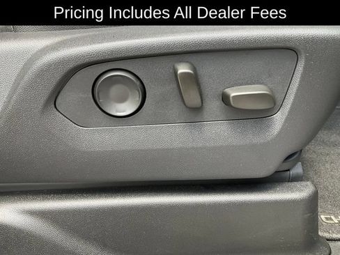 Used 2025 Chevrolet Suburban High Country AWD/4WD image 24