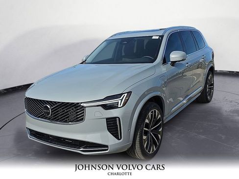 New 2026 Volvo XC90 T8 Plus image 10