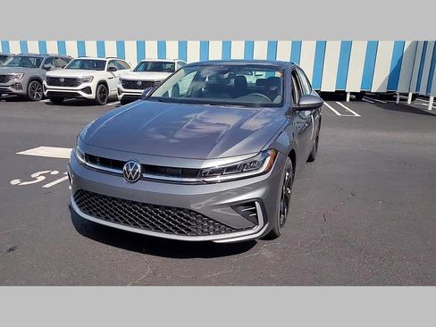 New 2026 Volkswagen Jetta SE image 33