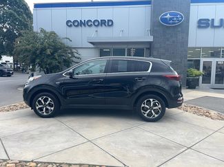 Used 2022 Kia Sportage LX image 1