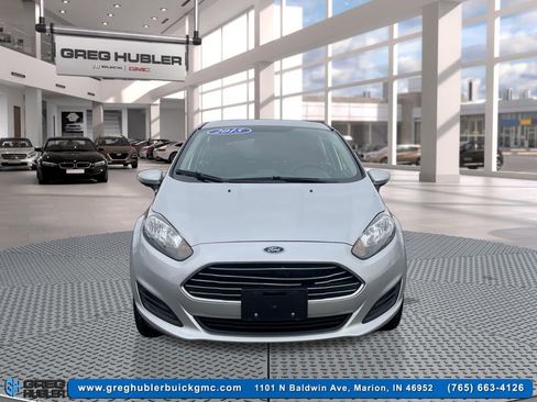 Used 2015 Ford Fiesta SE image 2