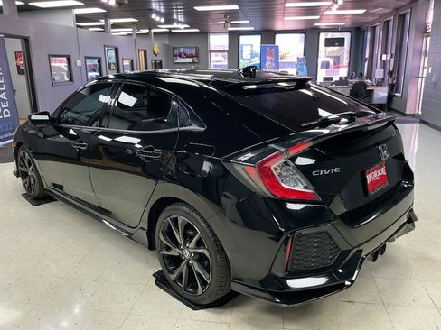 Used 2018 Honda Civic Sport image 4