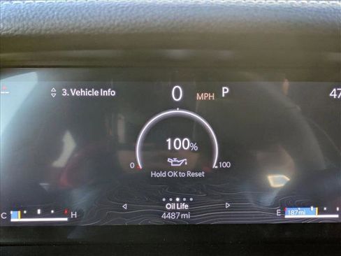 Used 2025 Jeep Grand Cherokee Limited w/ Luxury Tech Group II image 11