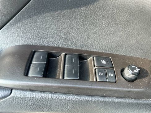 Used 2024 Toyota Camry SE FWD image 13