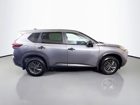 Used 2023 Nissan Rogue S image 11