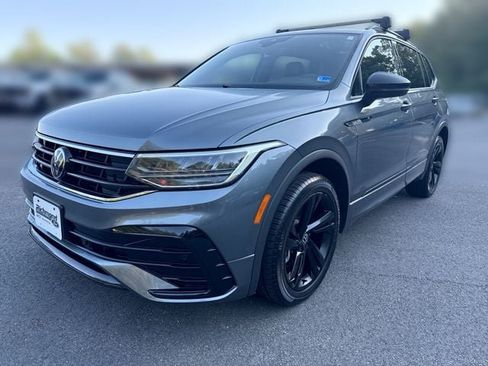 Used 2024 Volkswagen Tiguan SE R-Line FWD image 1