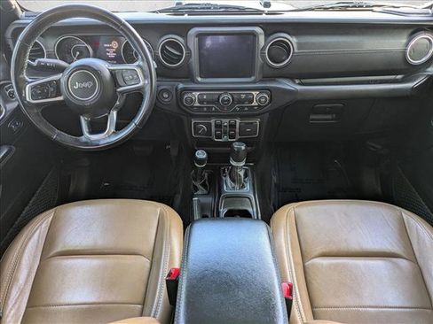Used 2020 Jeep Gladiator Overland AWD/4WD image 16