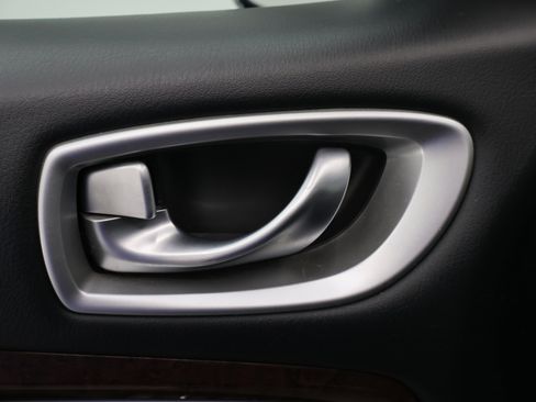 Used 2014 INFINITI QX60 AWD w/ Premium Plus Package image 39