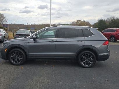 Used 2023 Volkswagen Tiguan SE w/ Panoramic Sunroof Package