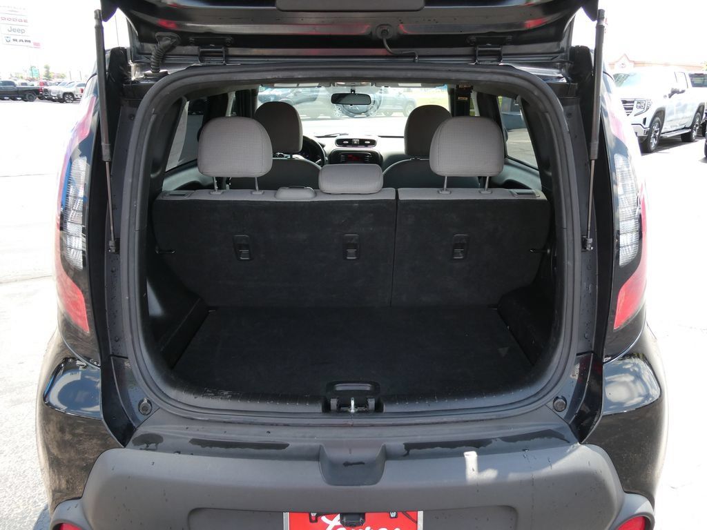 Used 2016 Kia Soul FWD image 16