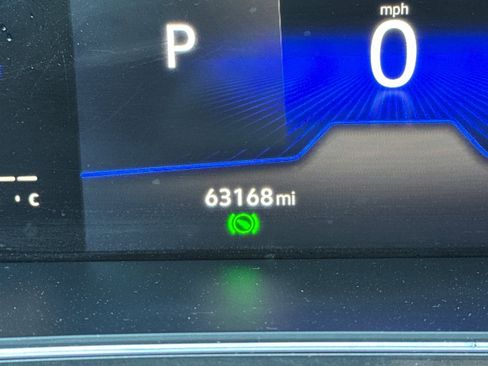 Used 2023 Volkswagen Tiguan SE image 30