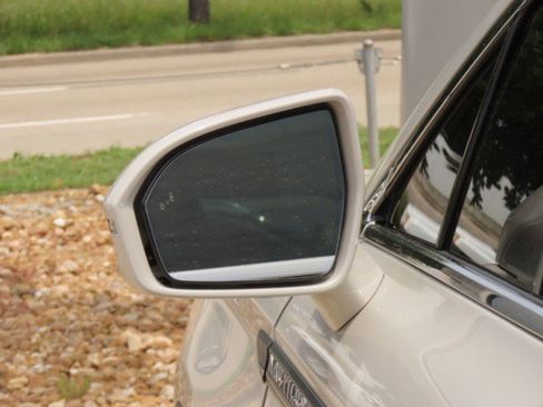 Certified 2022 Lincoln Nautilus Reserve FWD image 17
