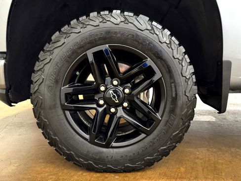 Used 2020 Chevrolet Silverado 1500 LT Trail Boss image 50