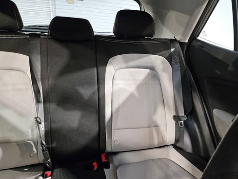 Used 2025 Hyundai Venue SEL FWD image 14