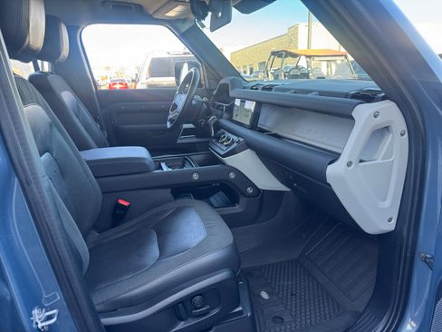 Used 2021 Land Rover Defender 110 SE image 19