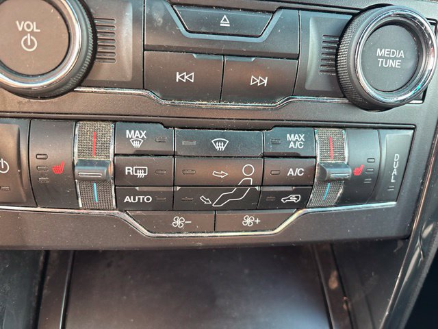 Used 2016 Ford Explorer XLT w/ Equipment Group 202A AWD/4WD image 15