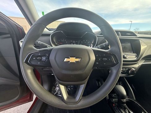 Used 2023 Chevrolet TrailBlazer LT image 14