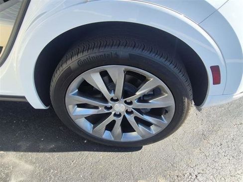 Certified 2021 Buick Envision Avenir image 48