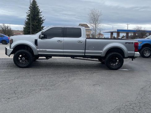 Used 2021 Ford F350 Lariat AWD/4WD image 2