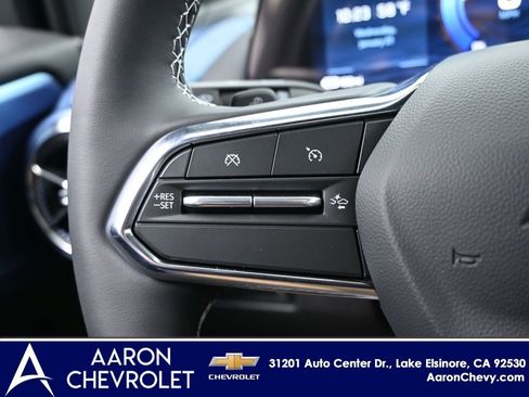 New 2026 Chevrolet Equinox EV LT w/ LPO, Blackout Package AWD/4WD image 16