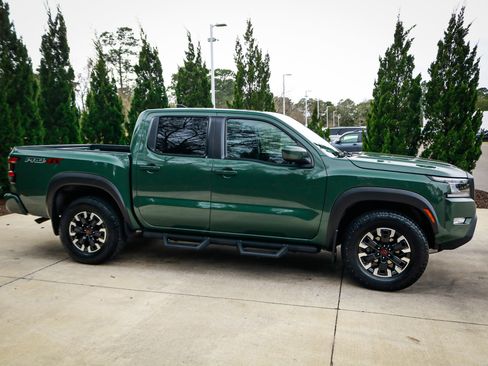 Used 2023 Nissan Frontier PRO-4X w/ Technology Package image 11